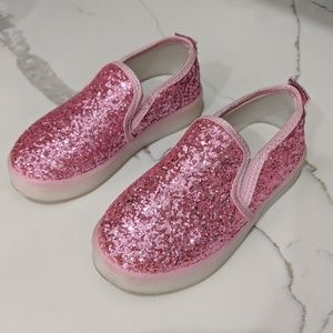 Toddler size 9 pink glitter light up shoes